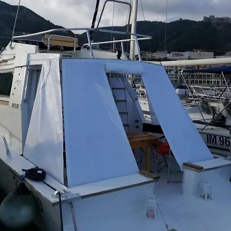 Botel Cullati Dal Mare Deluxe-b&b On Board Salerno