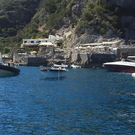 Cullati Dal Mare Deluxe-b&b On Board Botel *