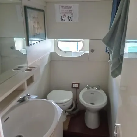Botel Cullati Dal Mare Deluxe-b&b On Board *